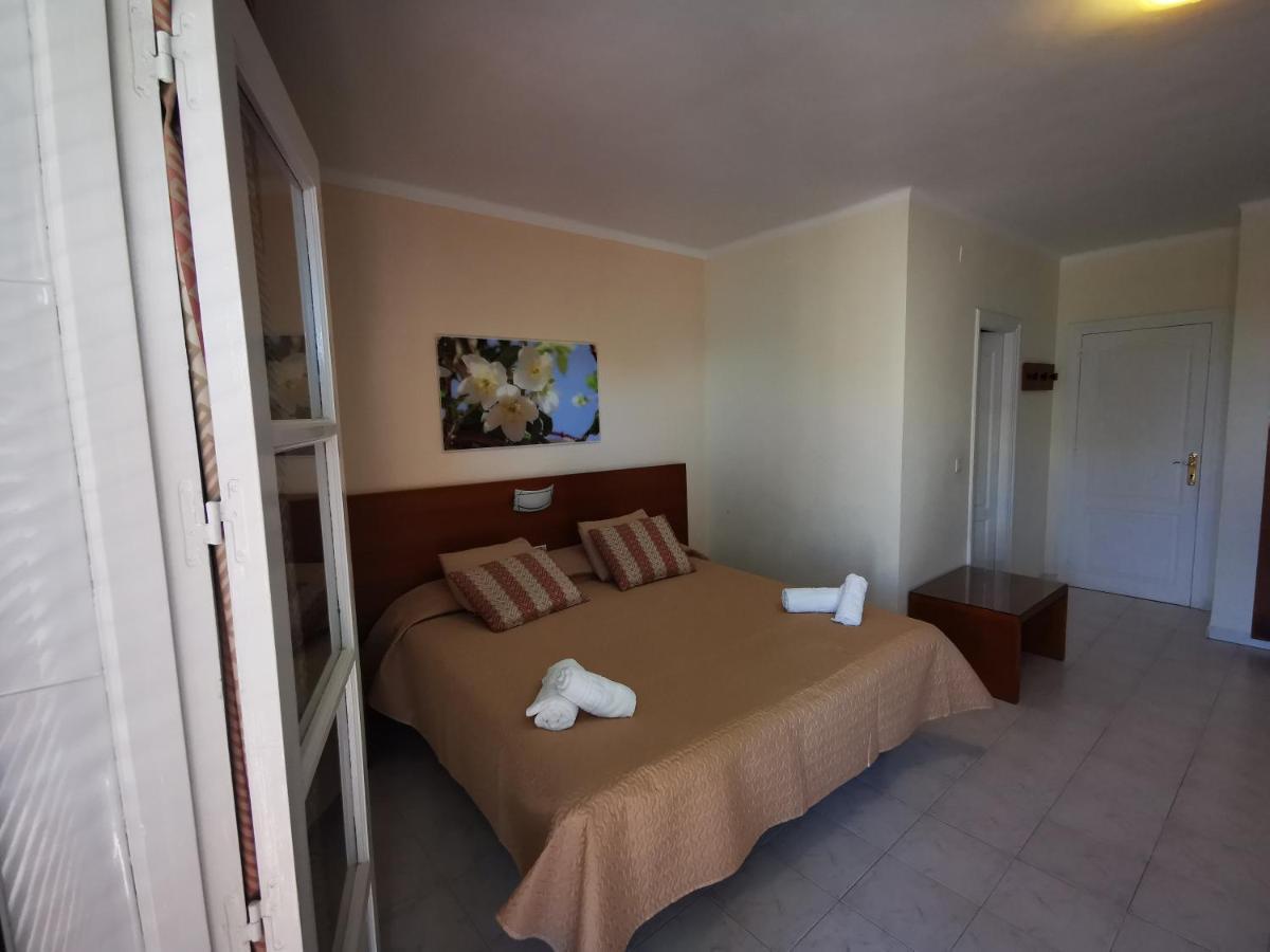 נרחה Hostal Marazul מראה חיצוני תמונה