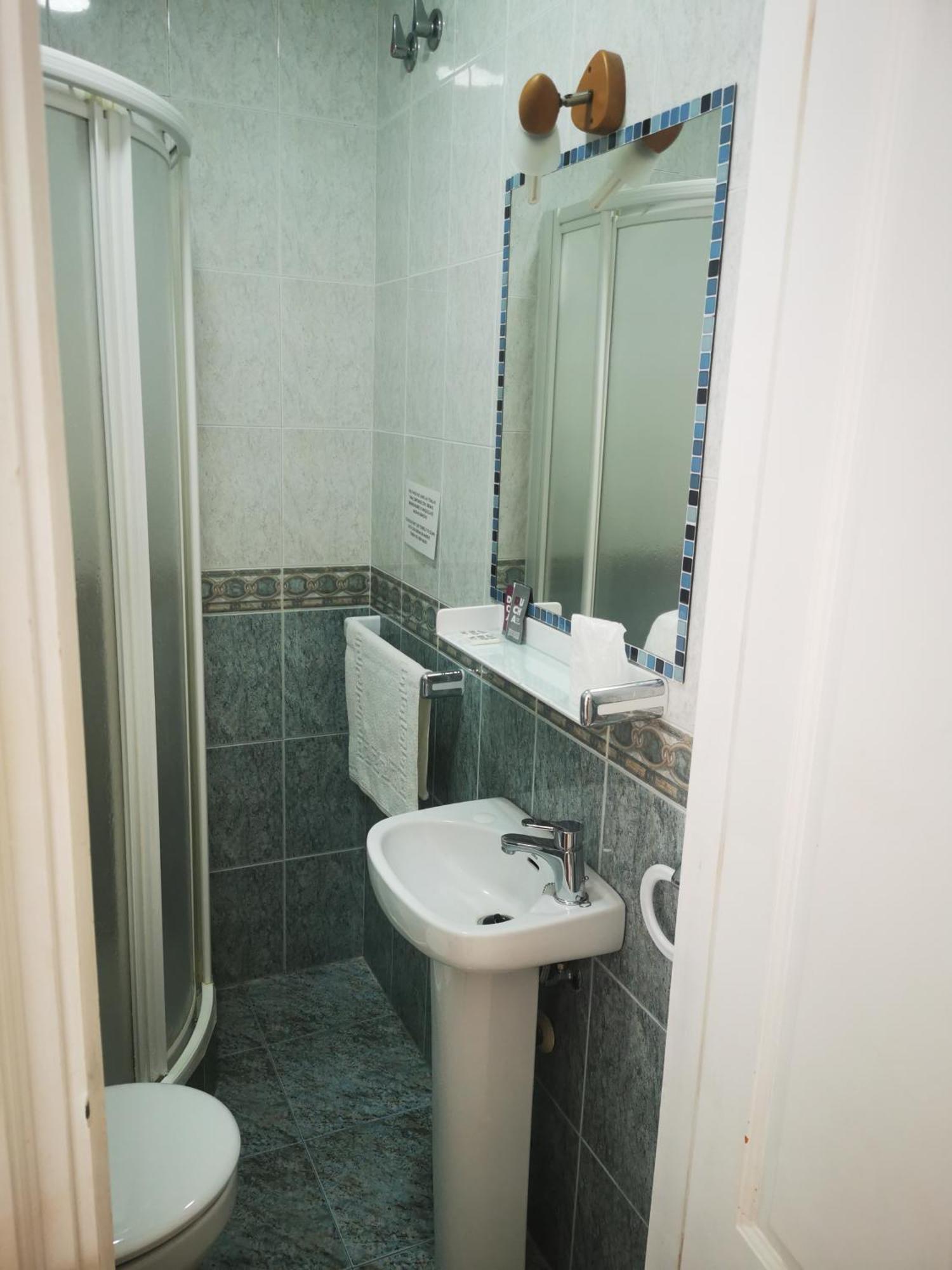 נרחה Hostal Marazul מראה חיצוני תמונה