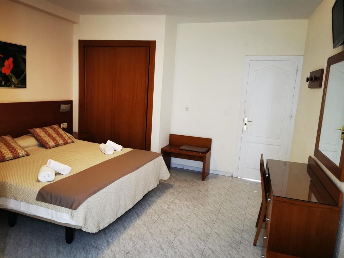 נרחה Hostal Marazul מראה חיצוני תמונה