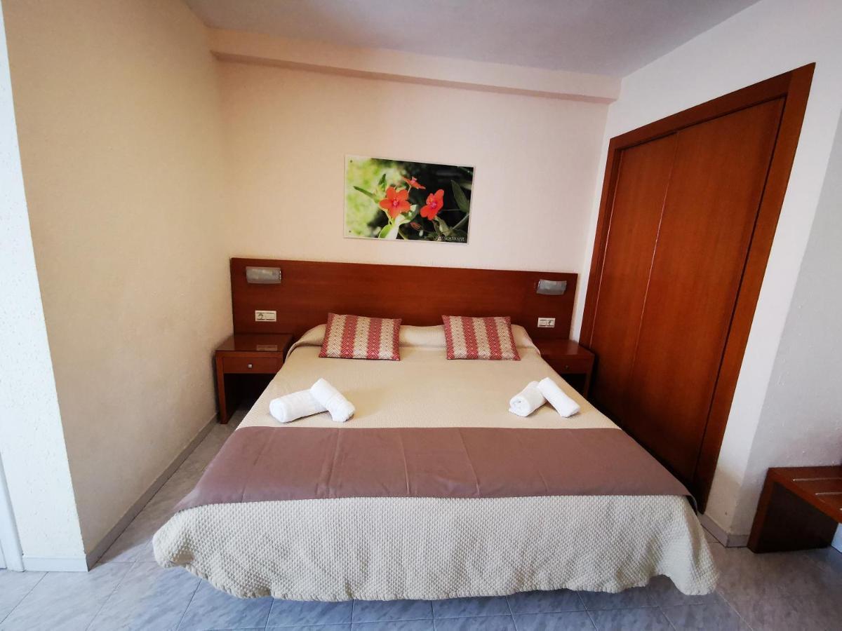 נרחה Hostal Marazul מראה חיצוני תמונה